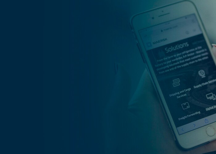 Maersk customer using mobile