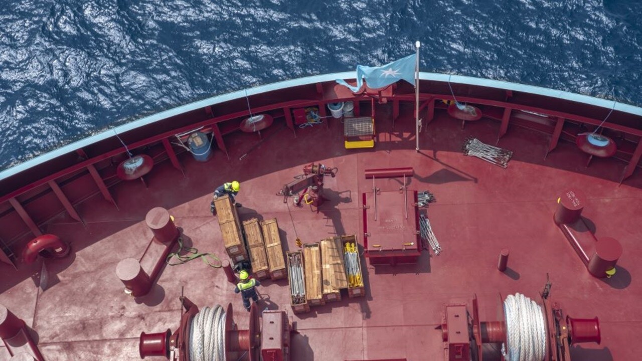 Ane Maersk_Bow and Pennant