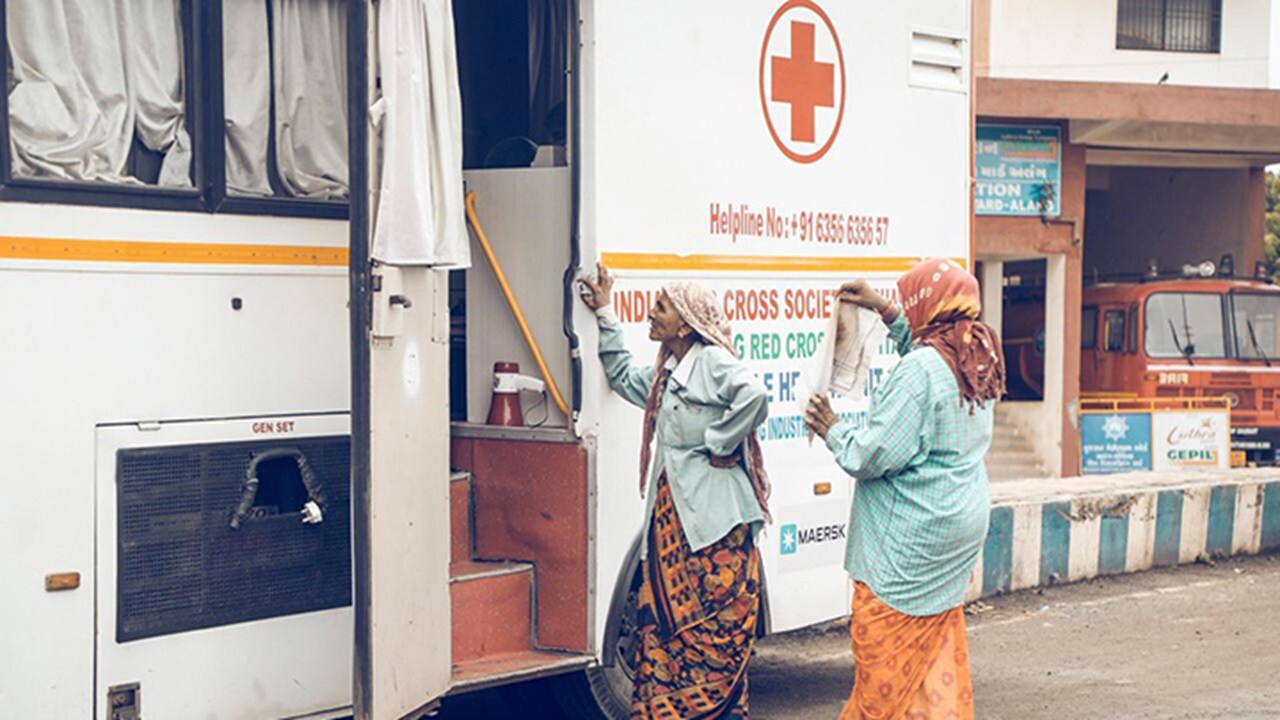 Mobile health unit in Alang