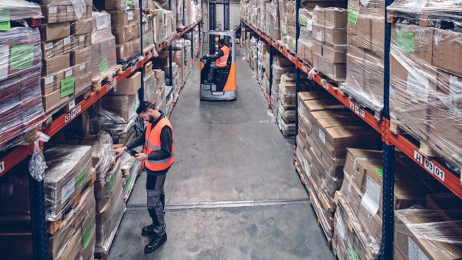 Supply chain operations with  Maersk's warehousing facility in Barcelona