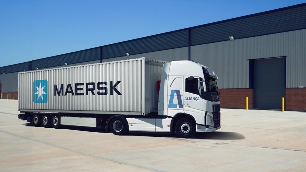 Alianca Truck carrying Maersk container