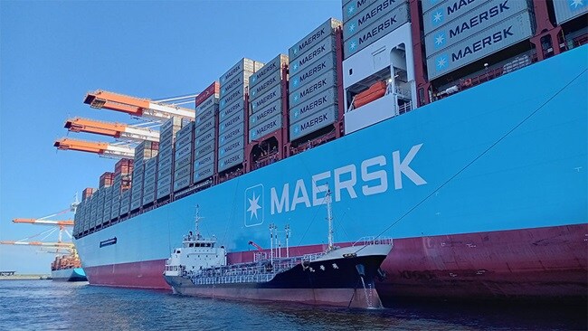 Japan bunkering side view picture